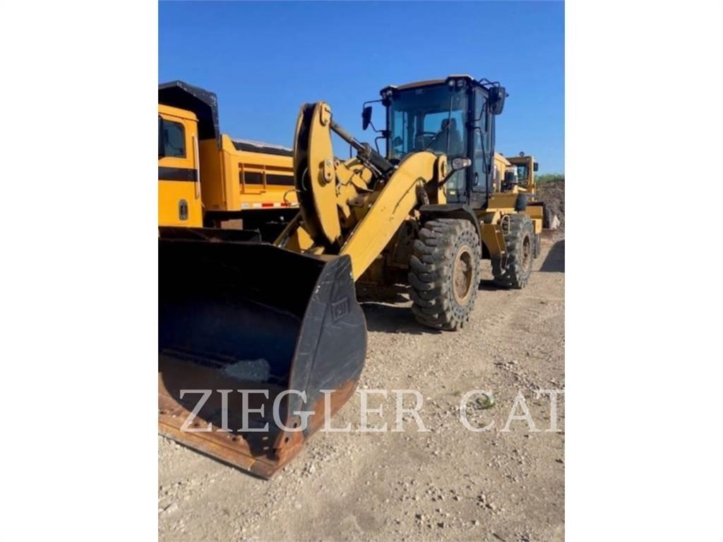 CAT 938M Rataslaadurid