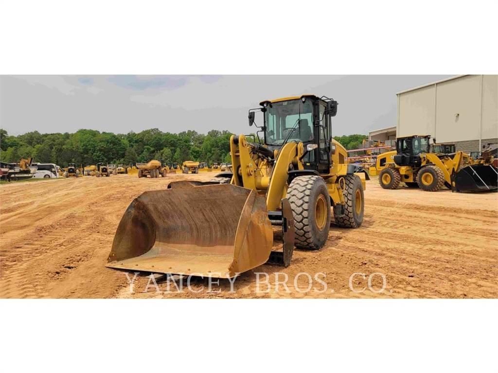 CAT 938M Rataslaadurid