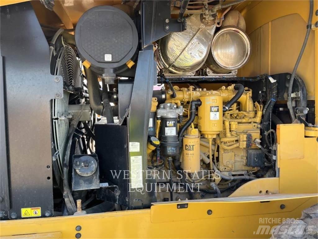 CAT 938M Rataslaadurid