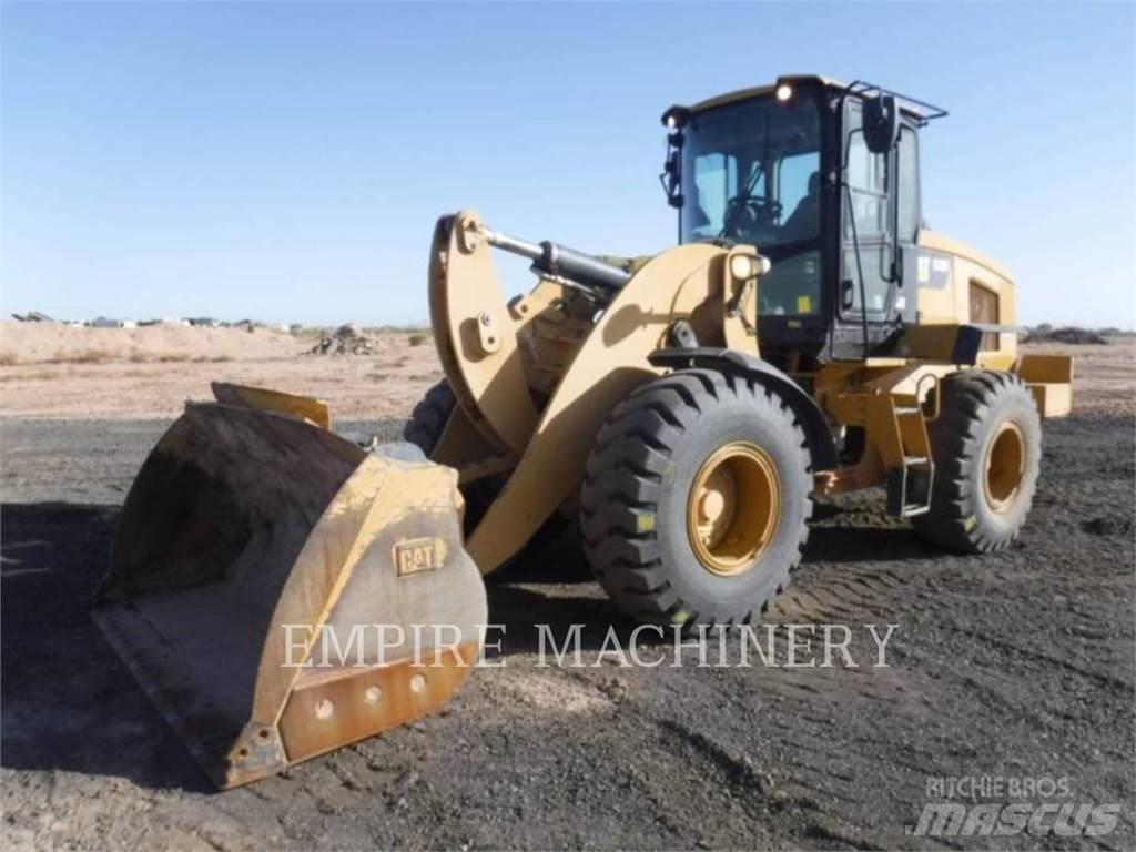 CAT 938M Rataslaadurid