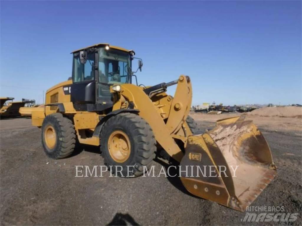 CAT 938M Rataslaadurid