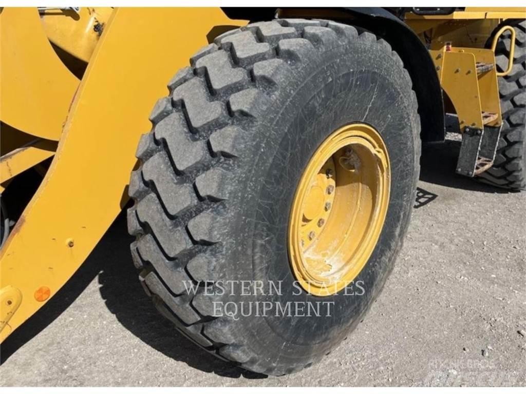 CAT 938M Rataslaadurid