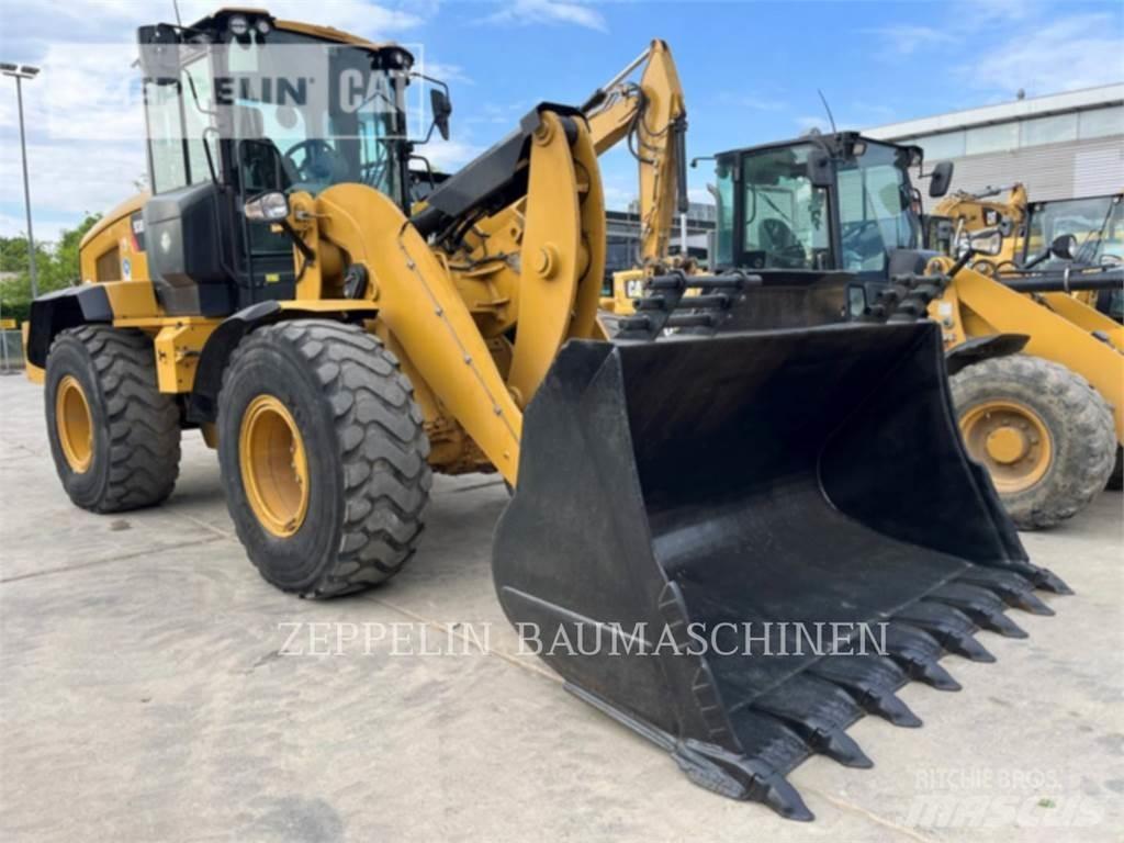 CAT 938M Rataslaadurid