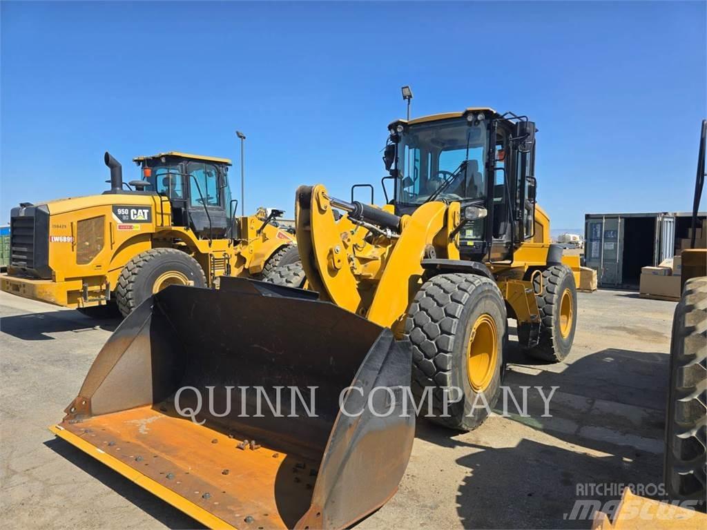 CAT 938M Rataslaadurid