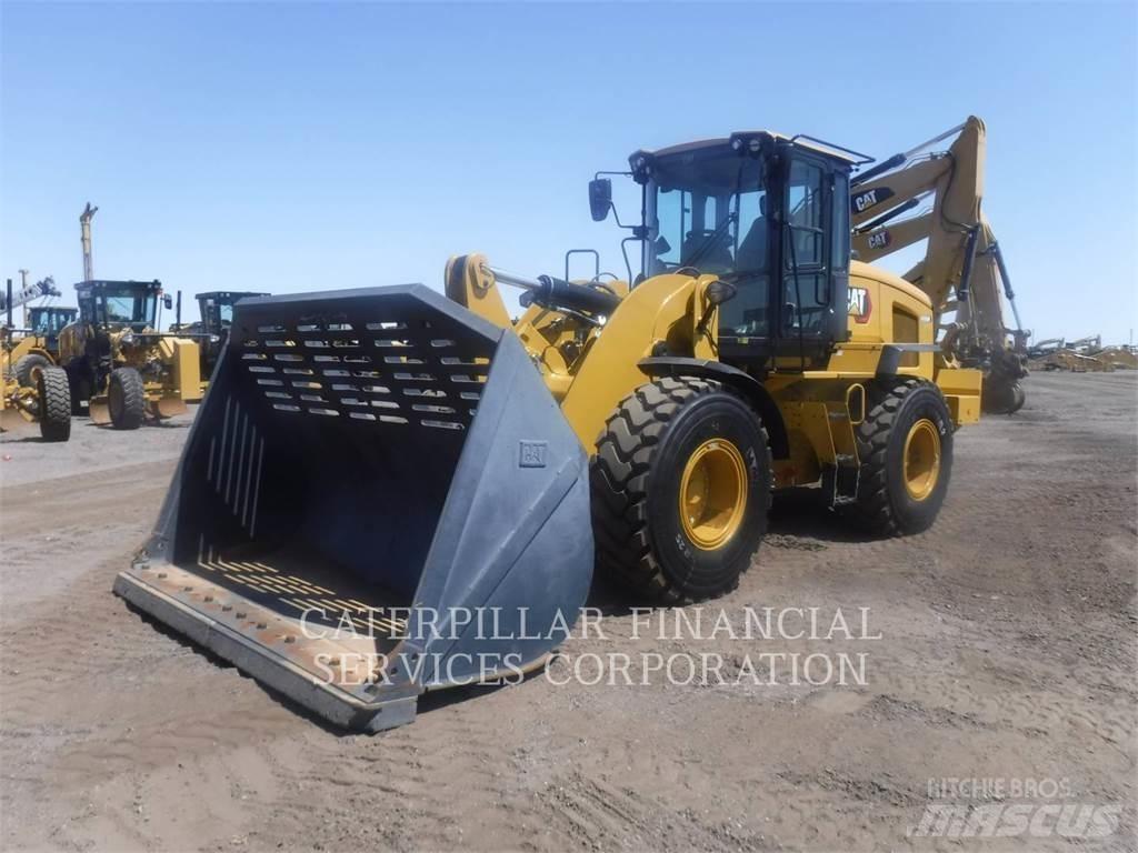 CAT 938M Rataslaadurid