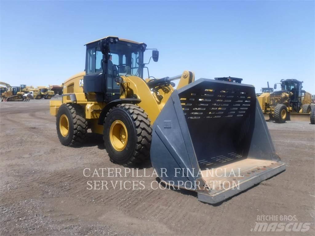 CAT 938M Rataslaadurid
