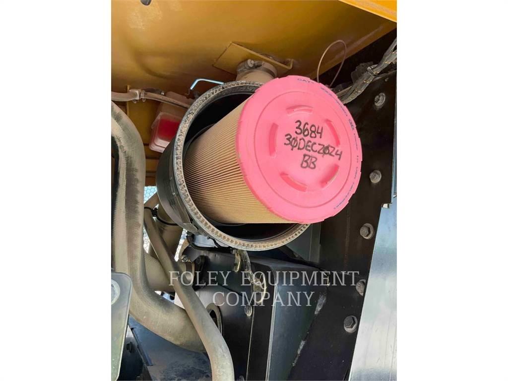 CAT 938M Rataslaadurid