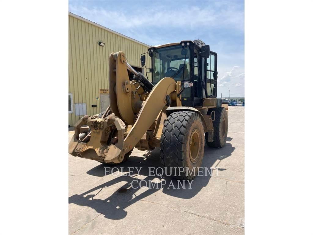 CAT 938M Rataslaadurid