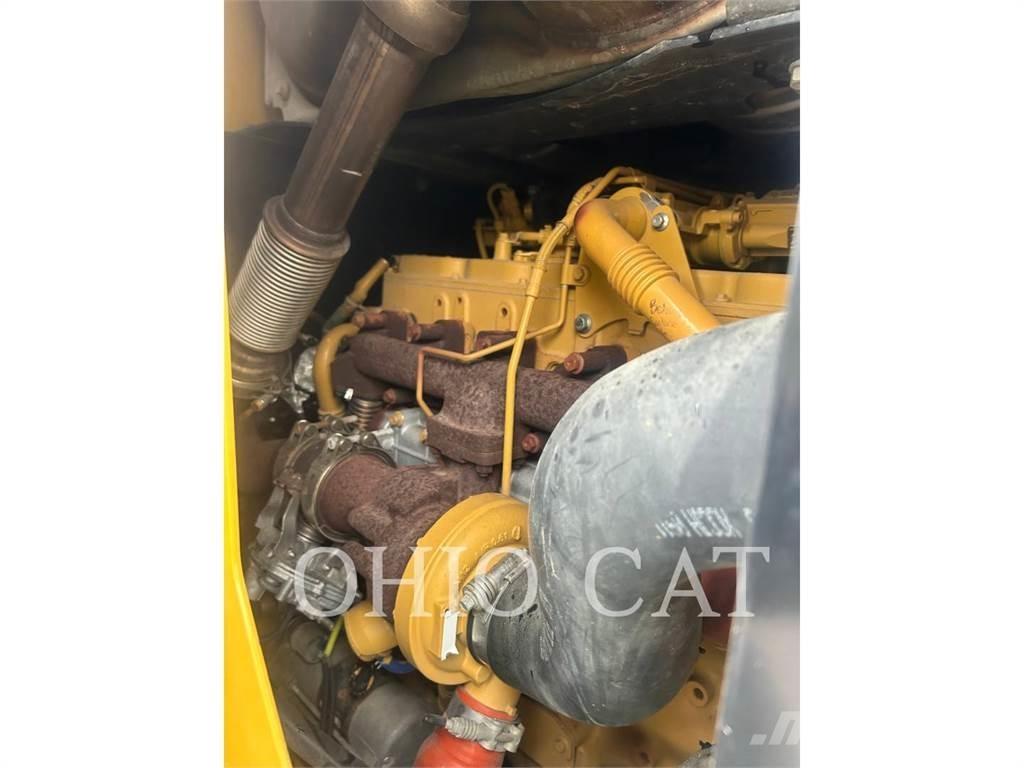 CAT 938M Rataslaadurid