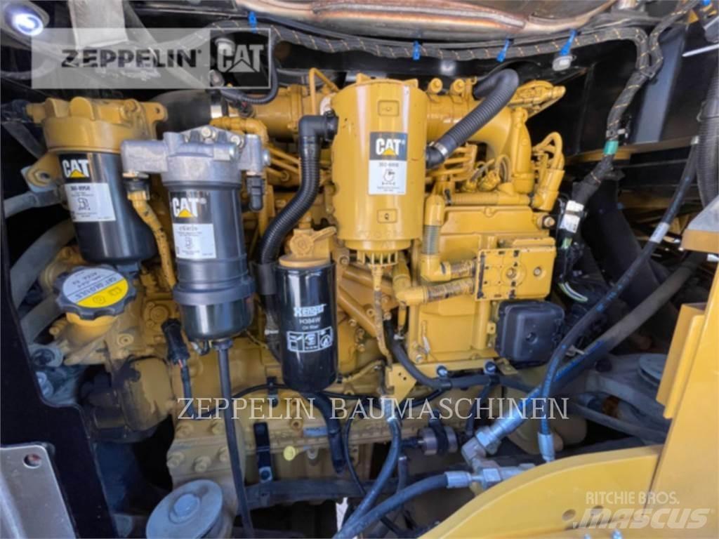 CAT 938M Rataslaadurid