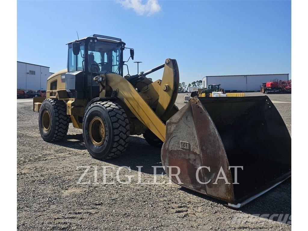 CAT 938M Rataslaadurid
