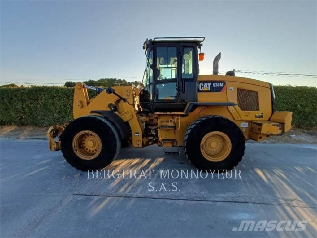 CAT 938M Rataslaadurid
