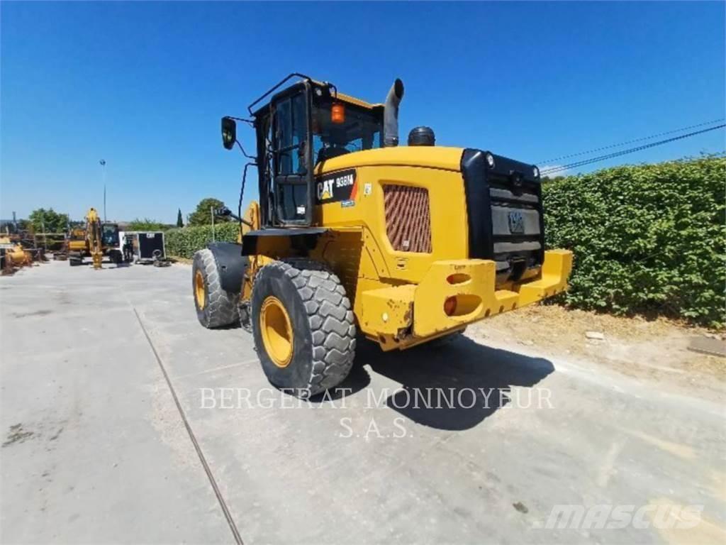 CAT 938M Rataslaadurid