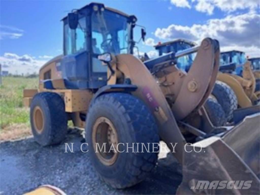 CAT 938M Rataslaadurid