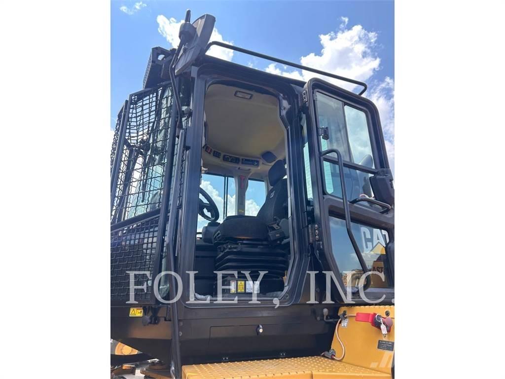 CAT 938M Rataslaadurid
