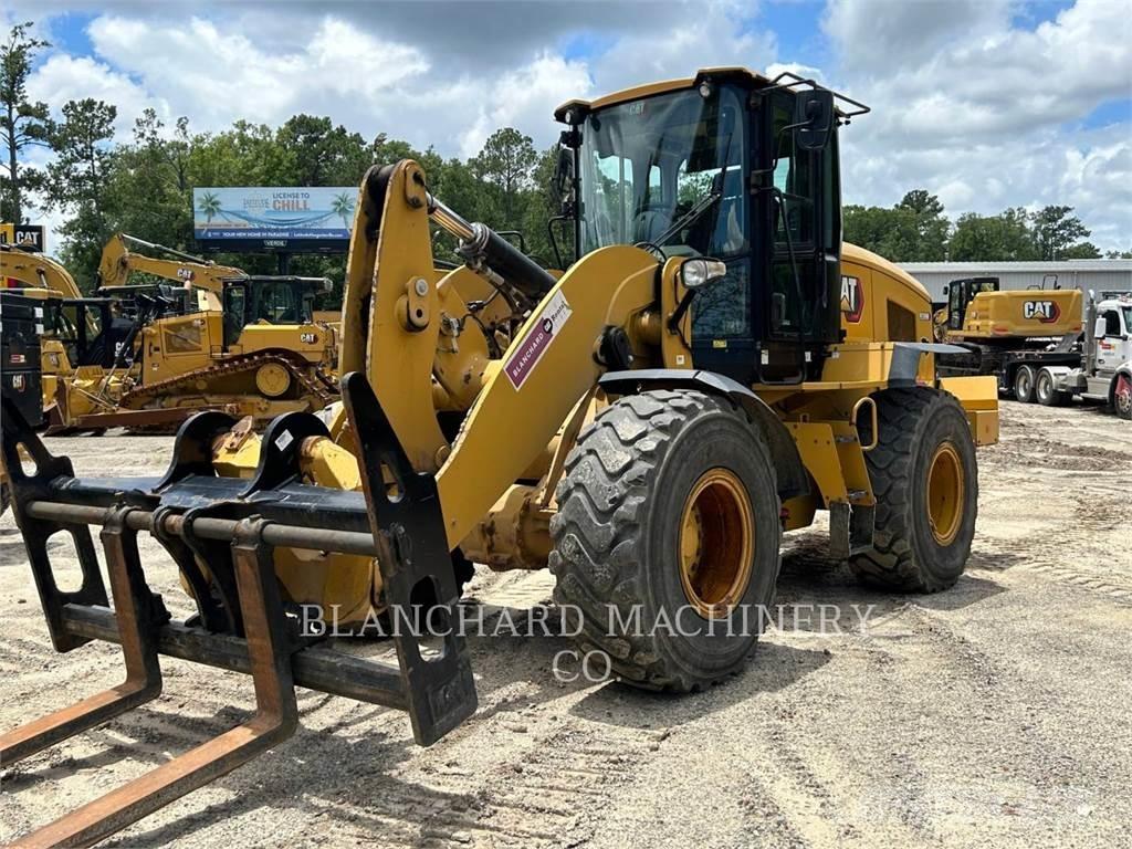 CAT 938M Rataslaadurid