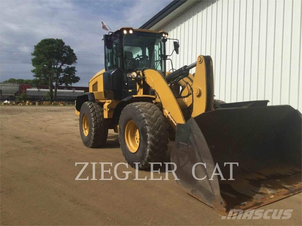 CAT 938M Rataslaadurid