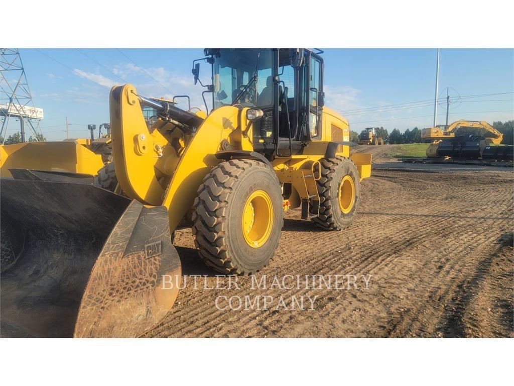 CAT 938M Rataslaadurid