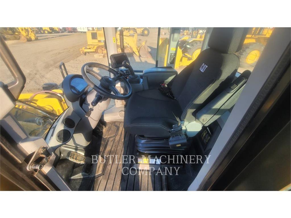 CAT 938M Rataslaadurid