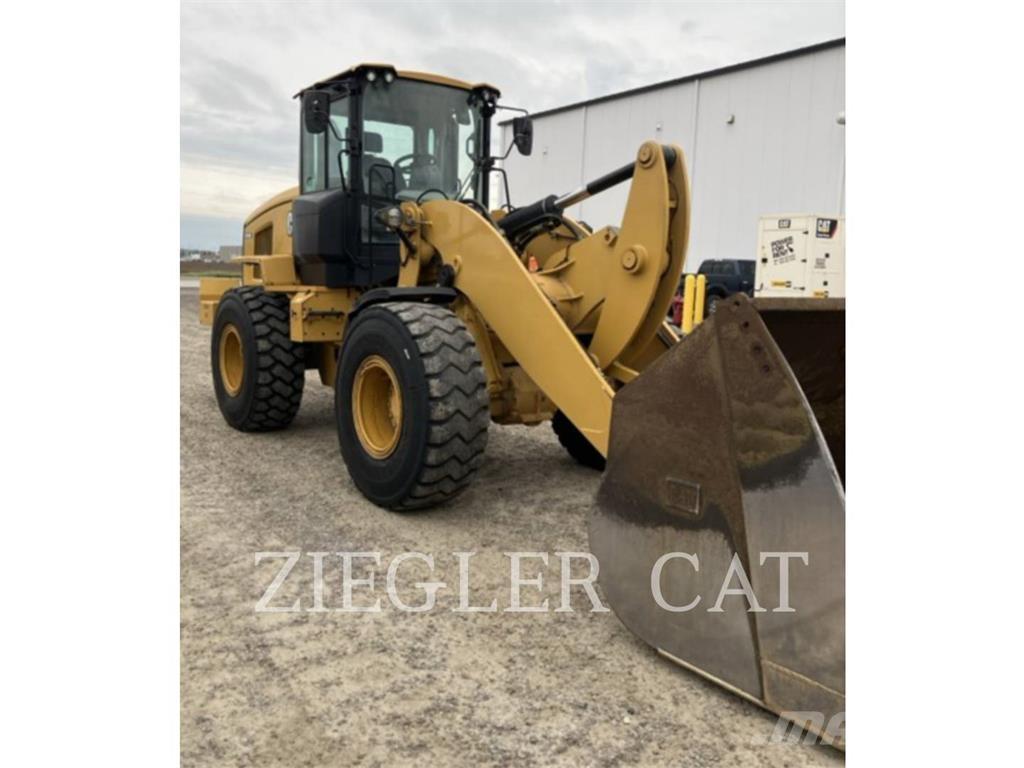 CAT 938M Rataslaadurid