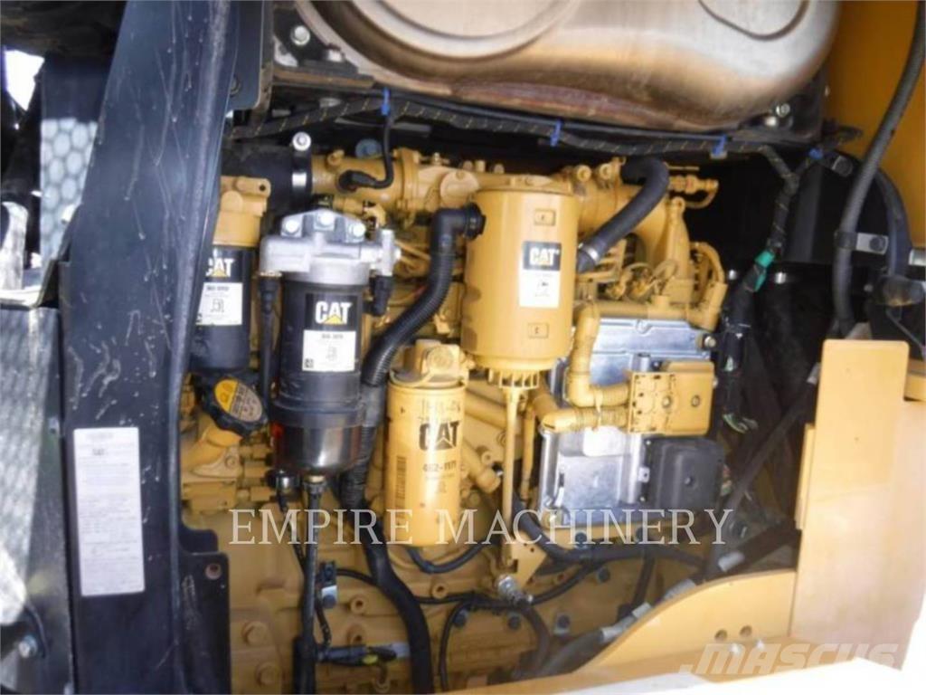 CAT 938M Rataslaadurid
