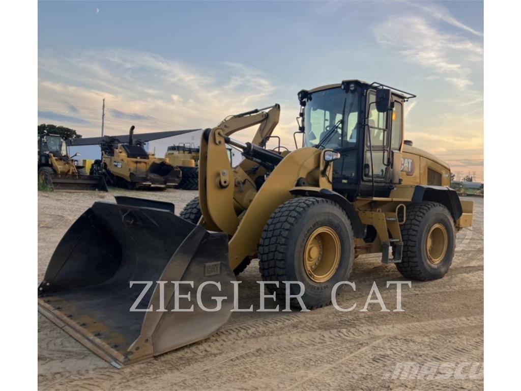 CAT 938M Rataslaadurid