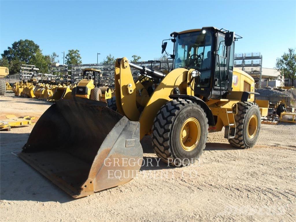 CAT 938M Rataslaadurid