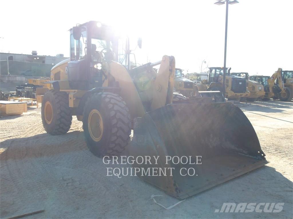 CAT 938M Rataslaadurid