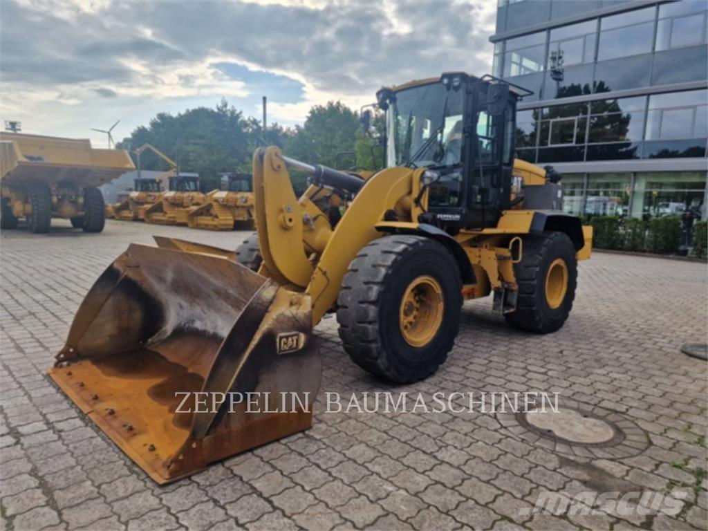 CAT 938M Rataslaadurid