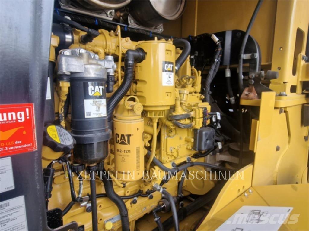 CAT 938M Rataslaadurid