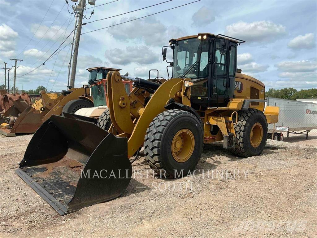 CAT 938M Rataslaadurid