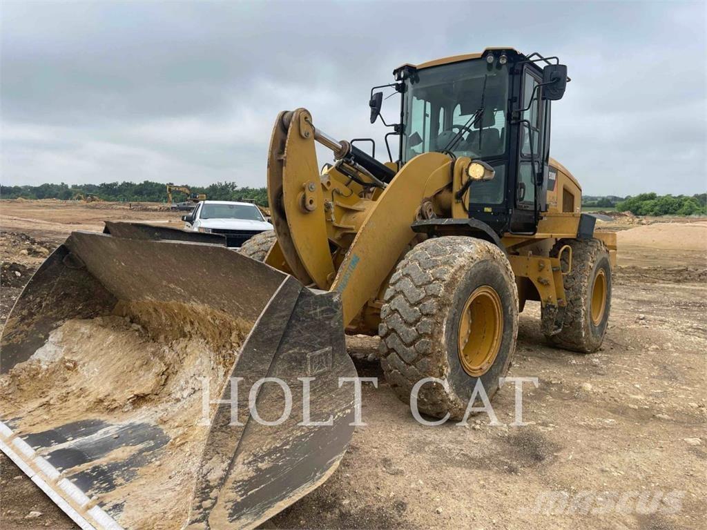 CAT 938M Rataslaadurid