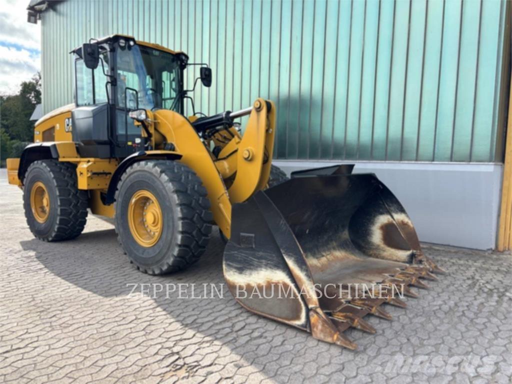 CAT 938M Rataslaadurid