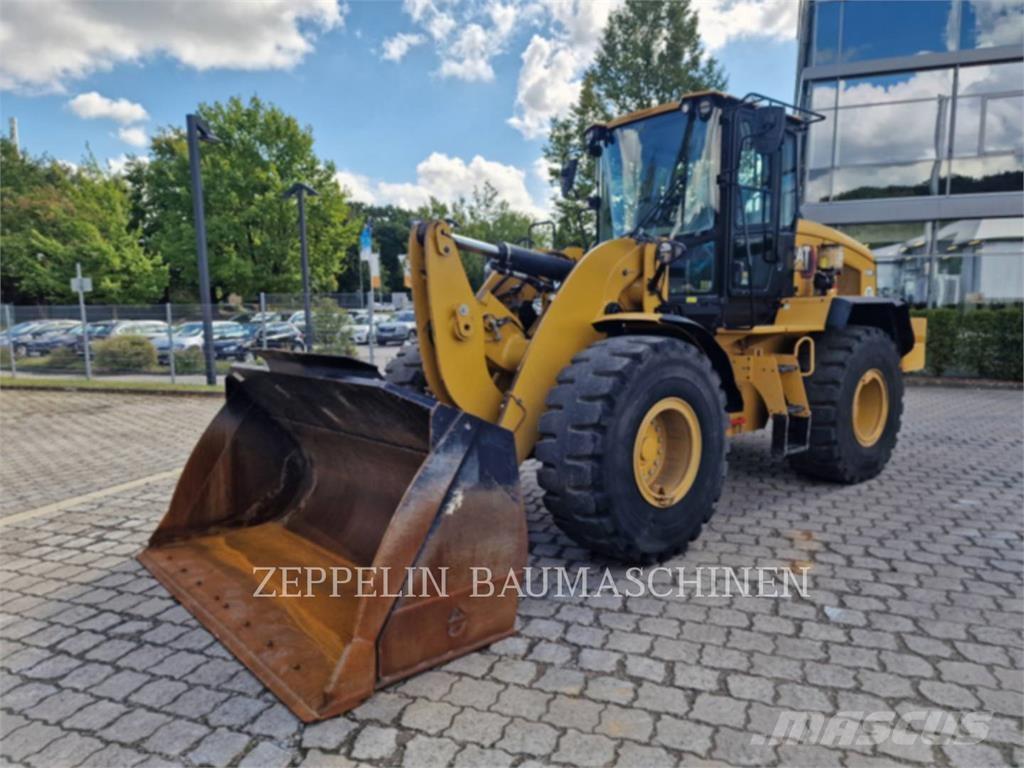 CAT 938M Rataslaadurid
