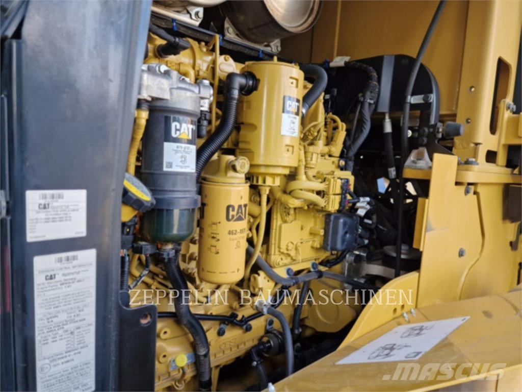CAT 938M Rataslaadurid