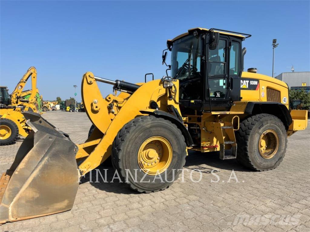 CAT 938M Rataslaadurid