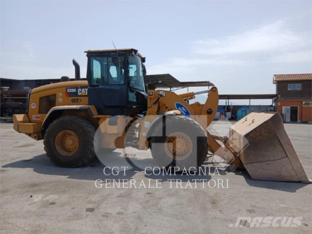 CAT 938M Rataslaadurid