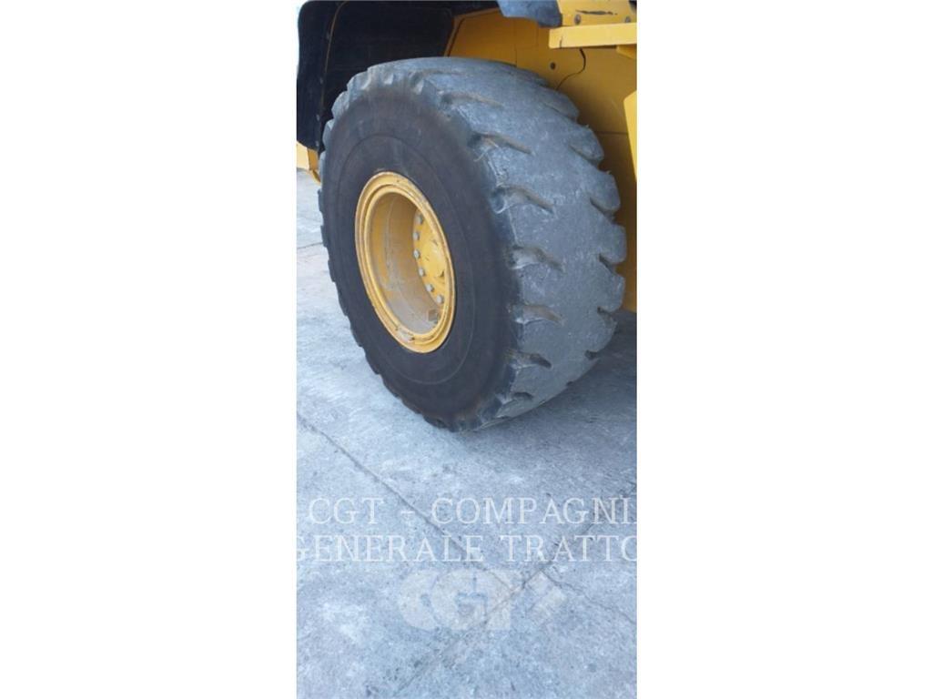 CAT 938M Rataslaadurid