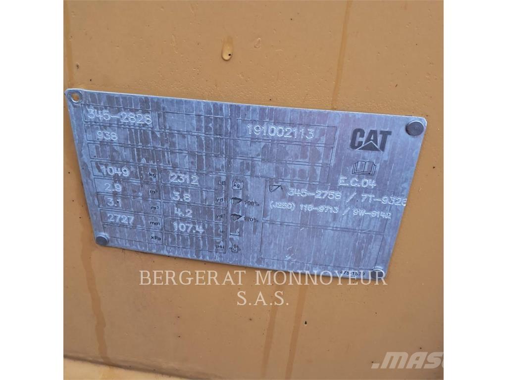 CAT 938M Rataslaadurid