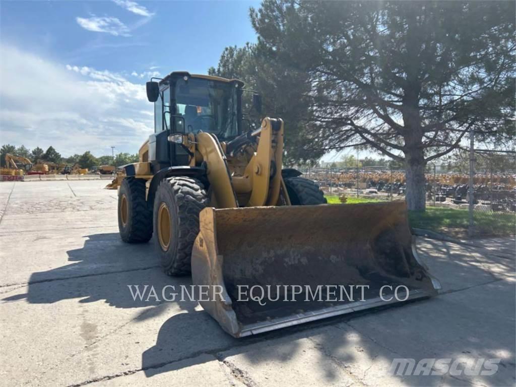 CAT 938M Rataslaadurid