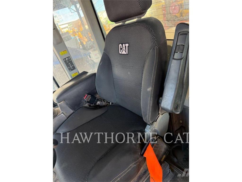 CAT 938M Rataslaadurid