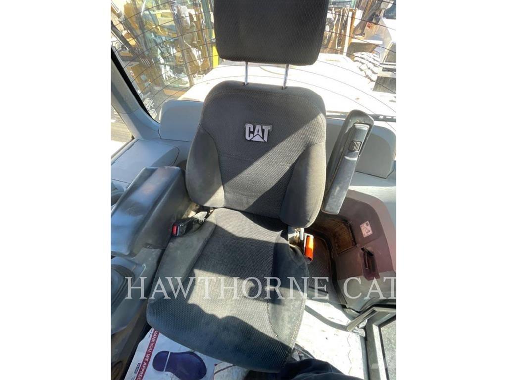 CAT 938M Rataslaadurid
