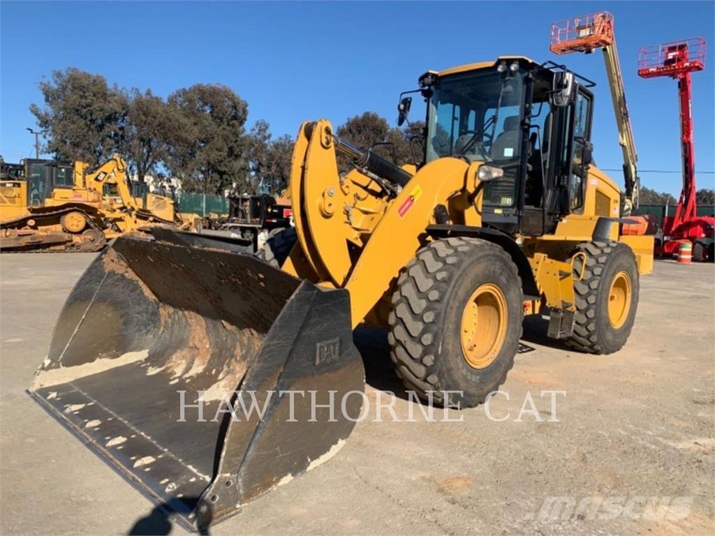 CAT 938M Rataslaadurid