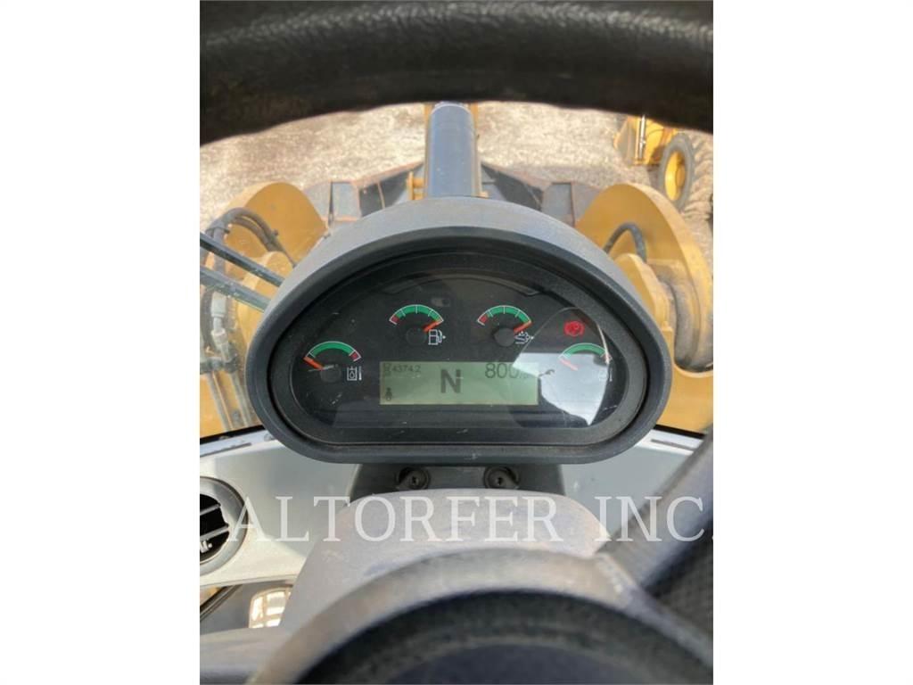CAT 938M Rataslaadurid