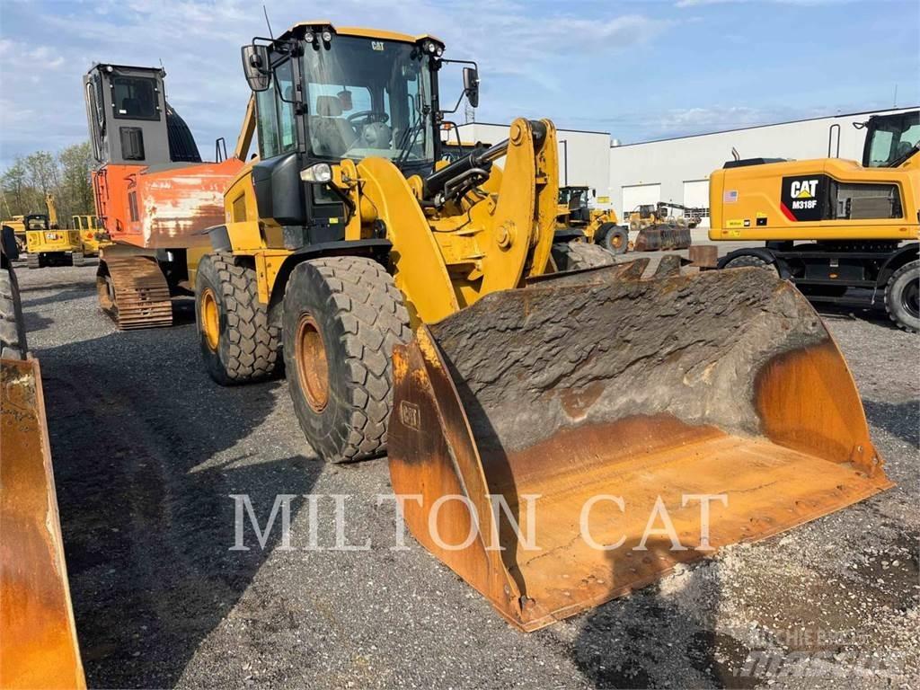 CAT 938M 2V Rataslaadurid
