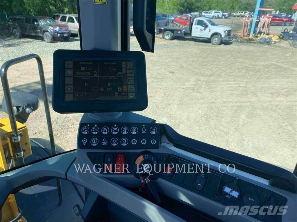 CAT 938M FC Rataslaadurid