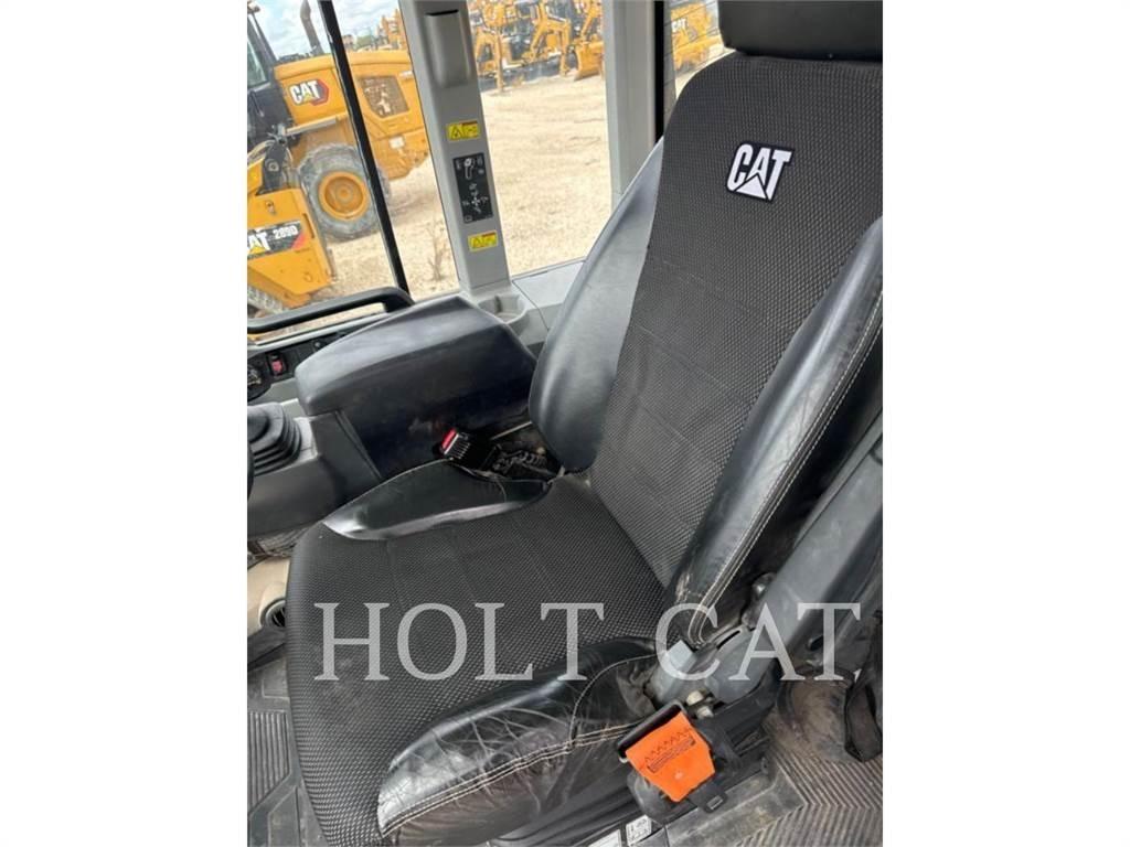 CAT 938M QC Rataslaadurid