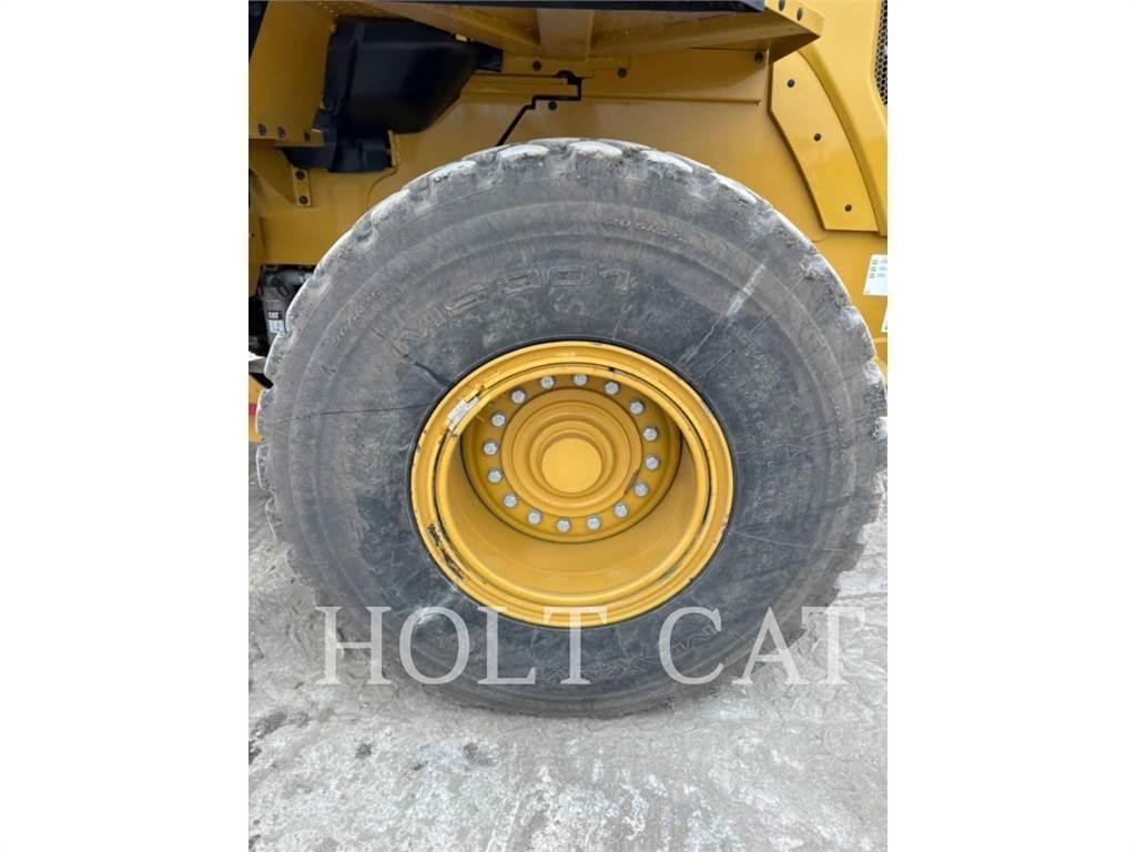 CAT 938M QC Rataslaadurid