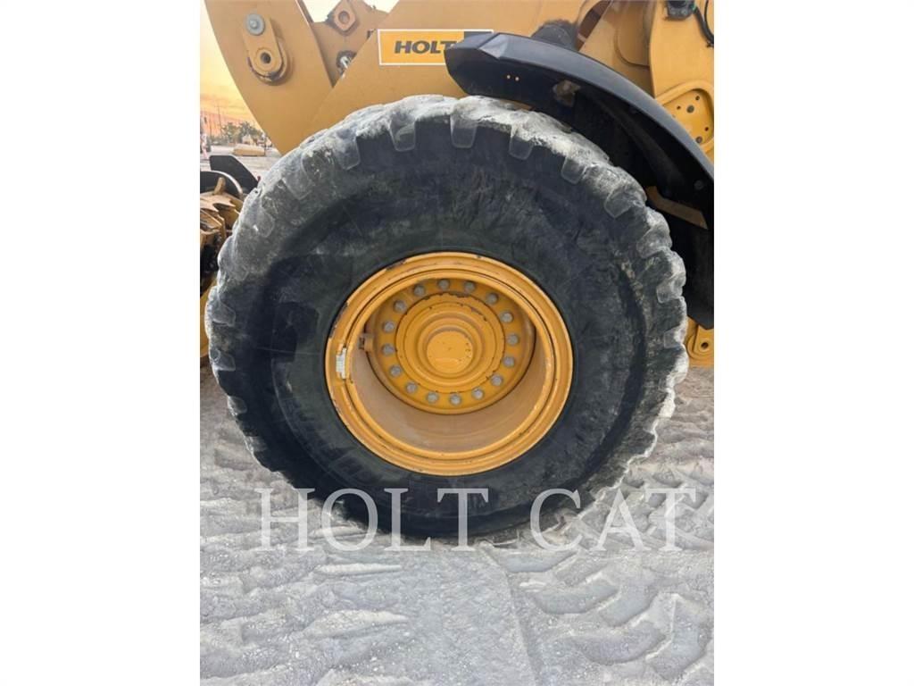 CAT 938M QC Rataslaadurid