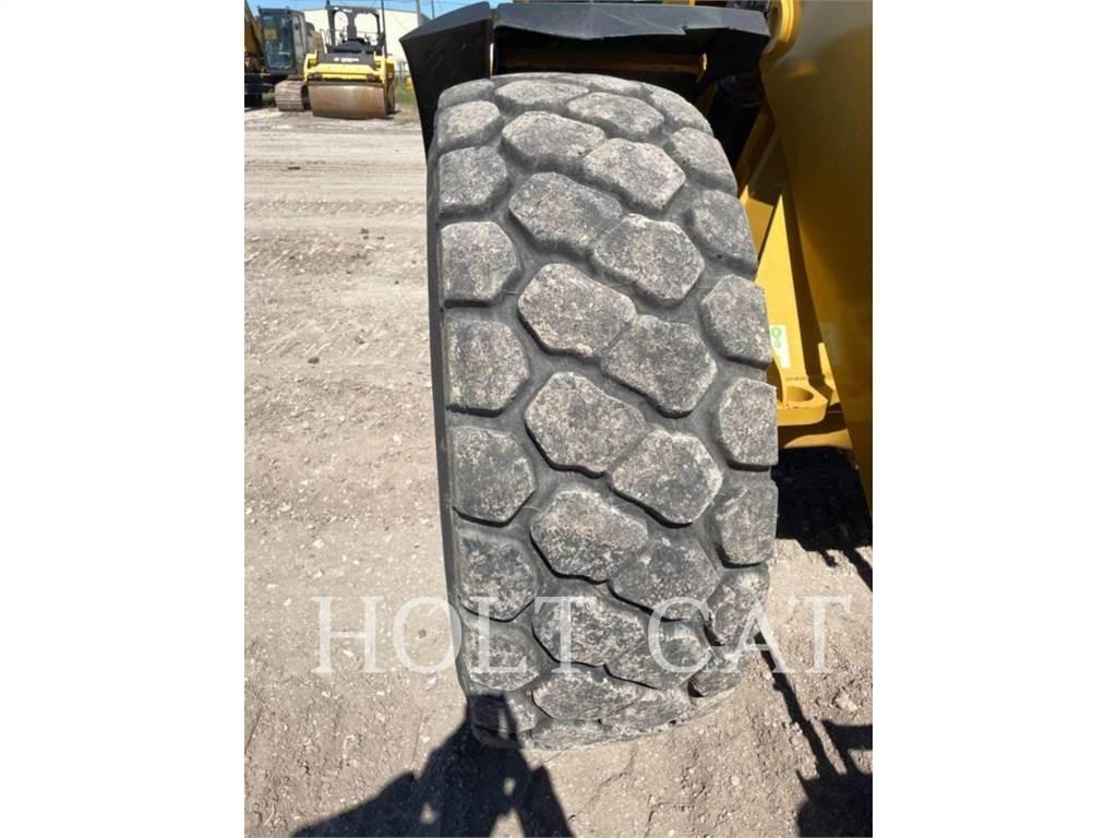 CAT 938M QC Rataslaadurid
